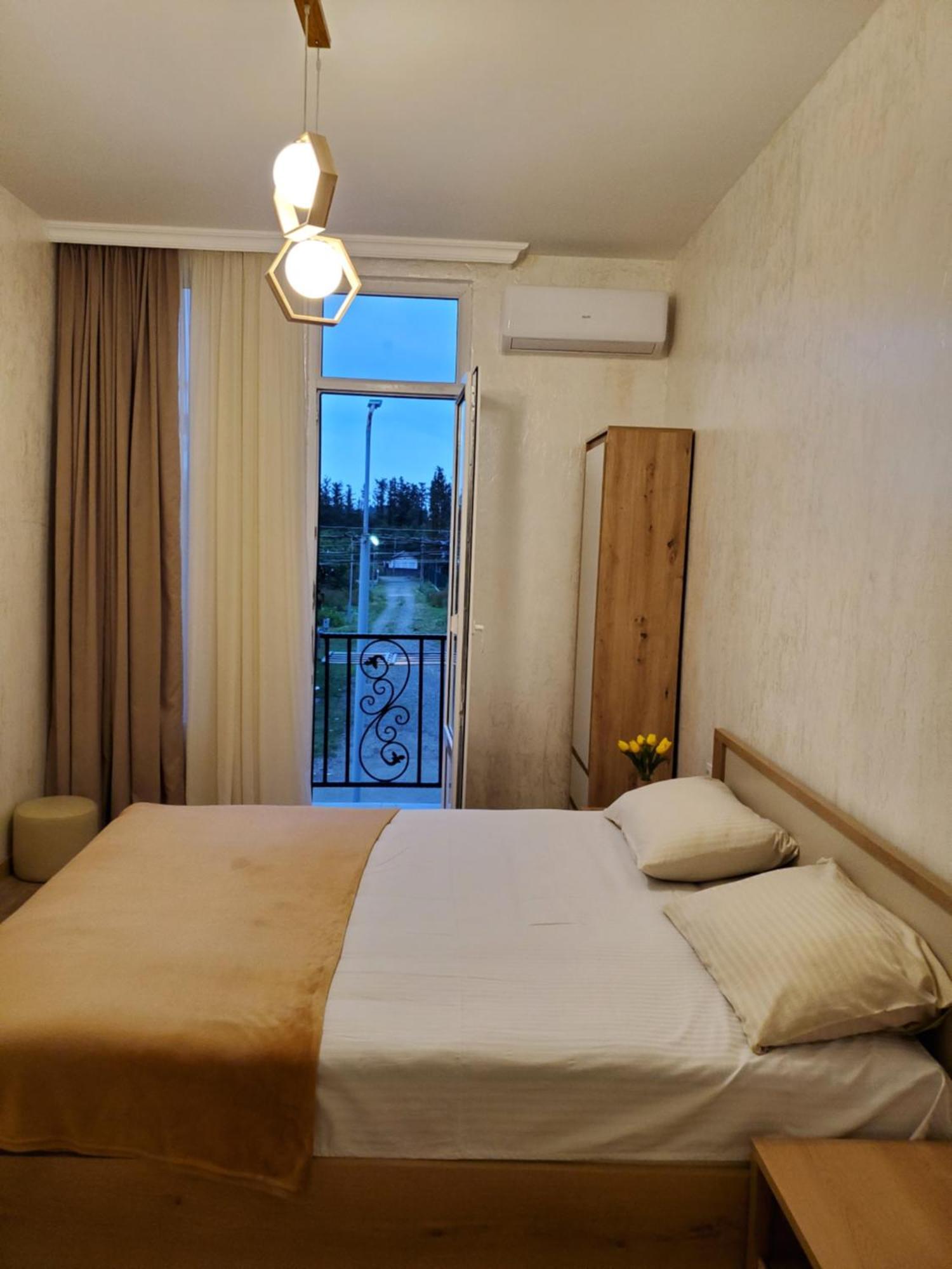 Maka Hotel Уреки Екстериор снимка